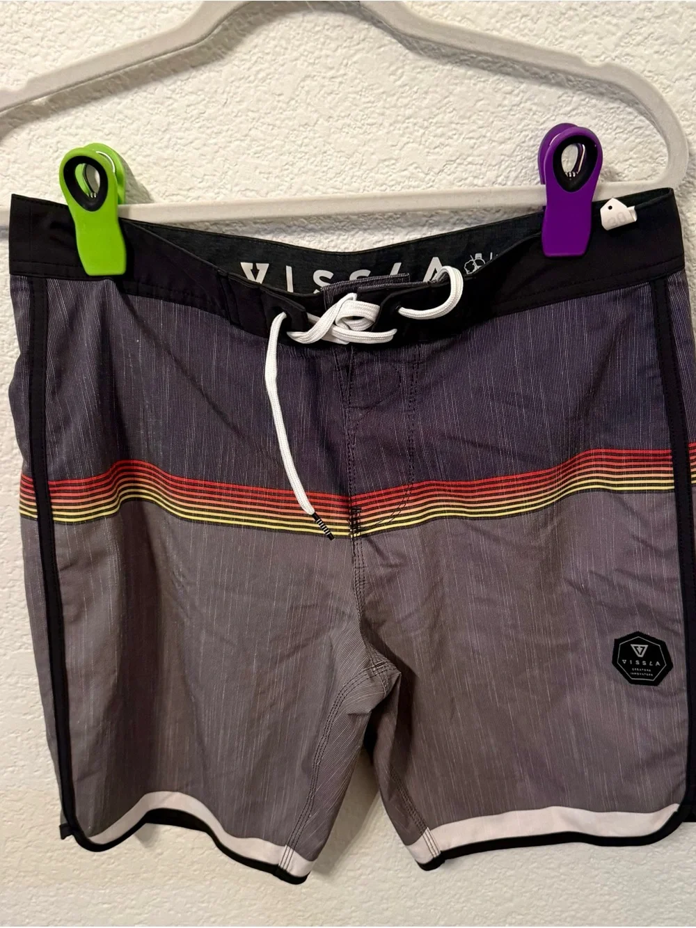 Vissla Mens 30 Board Shorts Gray Stripe 4 Way Stretch Surf Swim Trunks